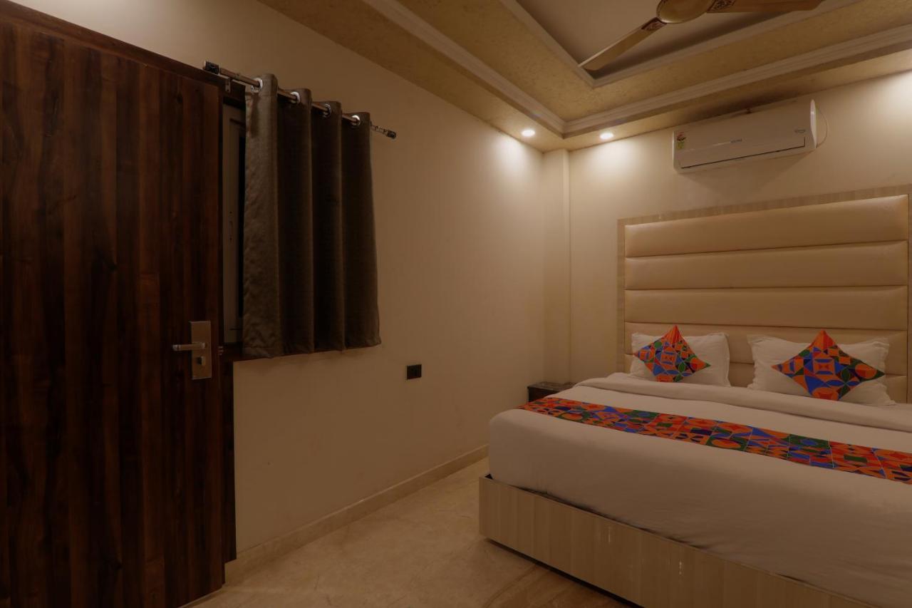 ホテル Shri Tirupati Residency ラクナウ エクステリア 写真